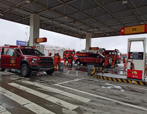 確保加油站安全運(yùn)行 為抗震救災(zāi)保供護(hù)航.png 確保加油站安全運(yùn)行 為抗震救災(zāi)保供護(hù)航.png