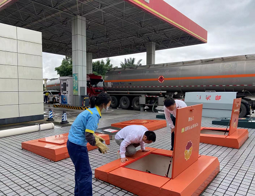 確保加油站安全運(yùn)行 為抗震救災(zāi)保供護(hù)航1.png 確保加油站安全運(yùn)行 為抗震救災(zāi)保供護(hù)航1.png