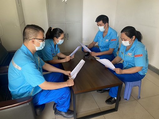 中路公司隆昌加油站積極開展“安全生產(chǎn)月”活動.jpg 中路公司隆昌加油站積極開展“安全生產(chǎn)月”活動.jpg